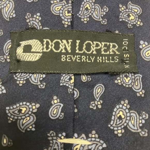 Vintage Don Loper Beverly Hills Mens 100% Italian Silk Paisley Tie Made in USA - Picture 2 of 7